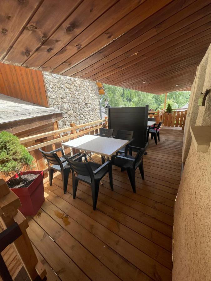 L Alpin Bel Appartement Avec Terrasse Dans Vieille Ferme De Montagne Renovee Les Orres Zewnętrze zdjęcie